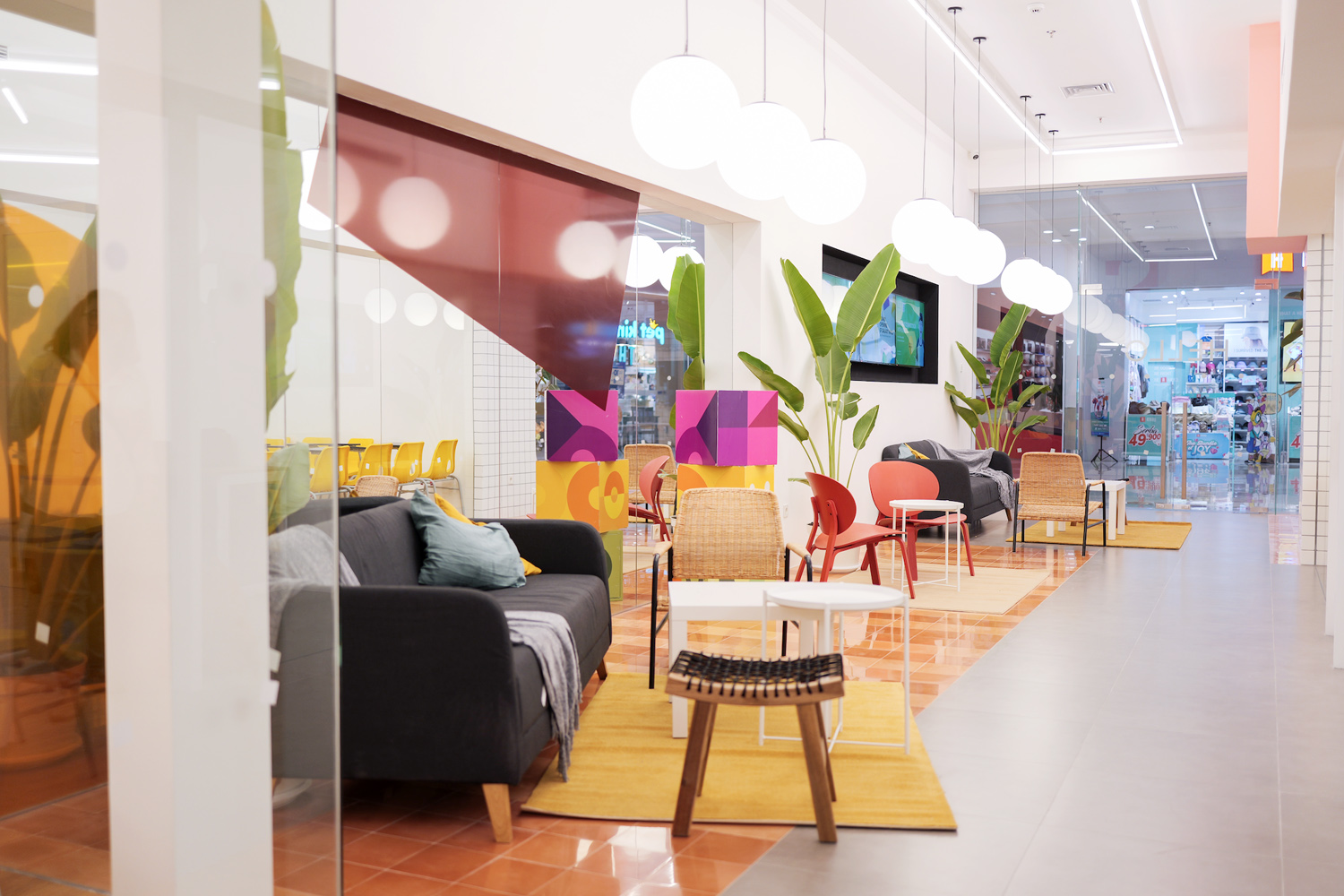 English 1 Surabaya Galaxy Mall 4